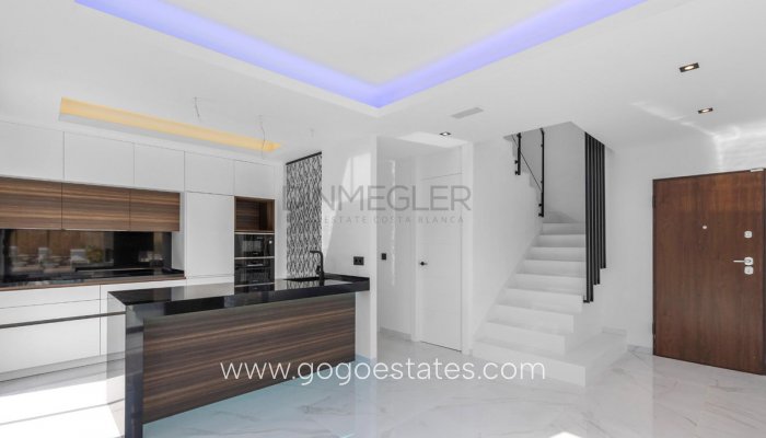 Te koop - Huis - Vrijstaande Villa - Torrevieja - Torrevieja Centro