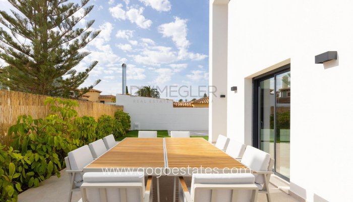 Te koop - Huis - Vrijstaande Villa - Torrevieja - Torrevieja Centro