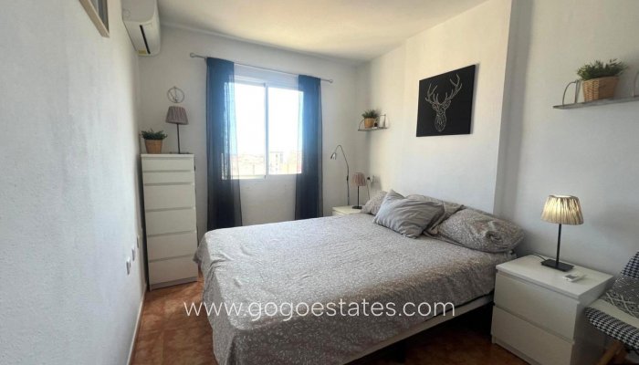 Te koop - Appartement - Appartement op de middelste verdieping - Torrevieja - Torrevieja Centro