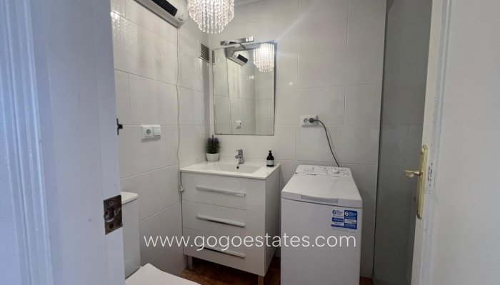 Te koop - Appartement - Appartement op de middelste verdieping - Torrevieja - Torrevieja Centro