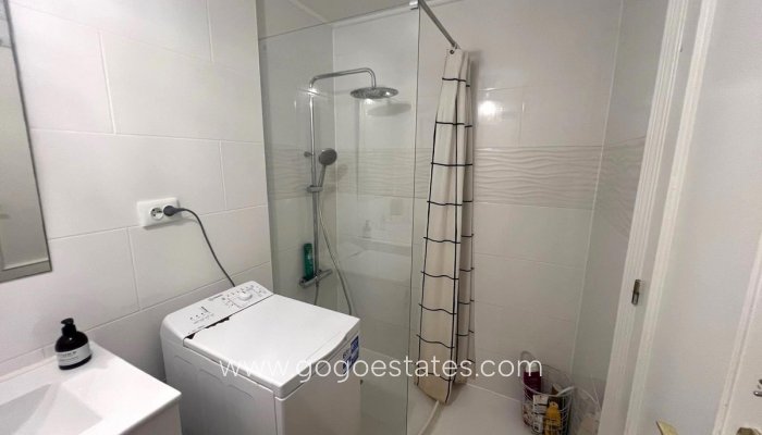 Te koop - Appartement - Appartement op de middelste verdieping - Torrevieja - Torrevieja Centro