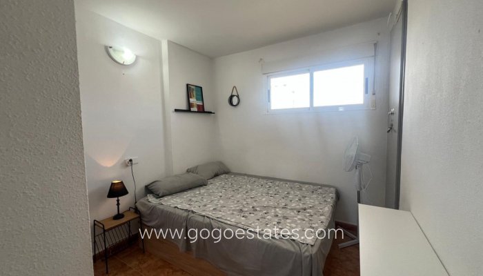 Te koop - Appartement - Appartement op de middelste verdieping - Torrevieja - Torrevieja Centro