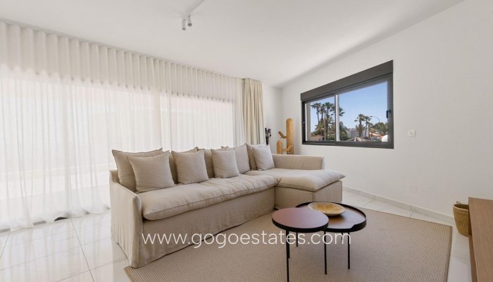 Te koop - Huis - Vrijstaande Villa - Torrevieja - La veleta