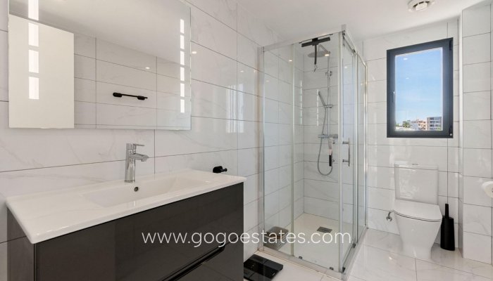 Te koop - Huis - Vrijstaande Villa - Torrevieja - La veleta