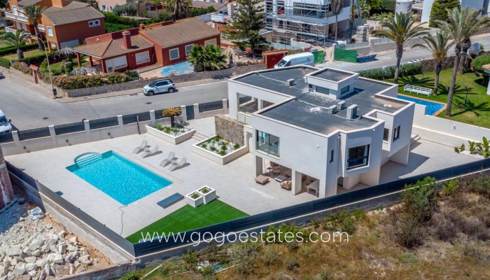 Te koop - Huis - Vrijstaande Villa - Torrevieja - La veleta