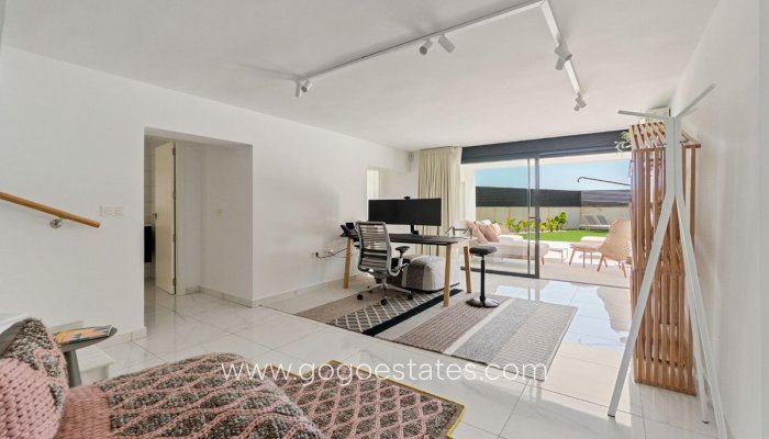 Te koop - Huis - Vrijstaande Villa - Torrevieja - La veleta