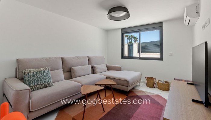 Te koop - Huis - Vrijstaande Villa - Torrevieja - La veleta