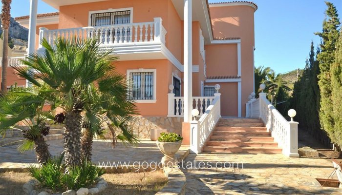 Te koop - Huis - Vrijstaande Villa - Calpe - Calpe Centro