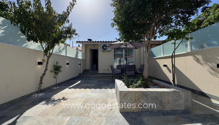Te koop - Huis - Bungalow - Torrevieja - Torrevieja Centro