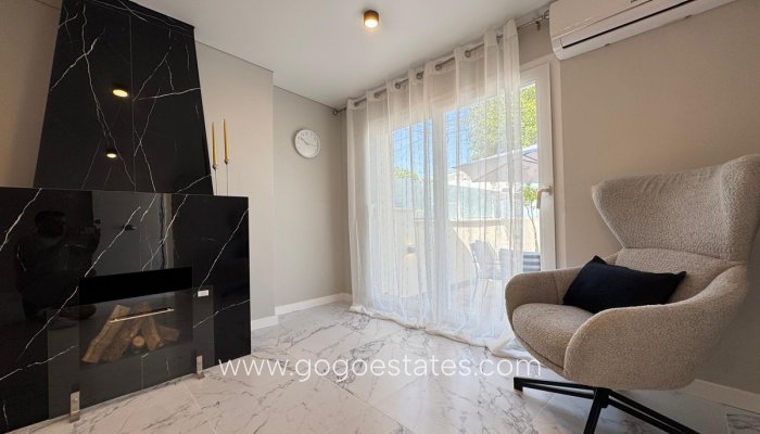 Te koop - Huis - Bungalow - Torrevieja - Torrevieja Centro