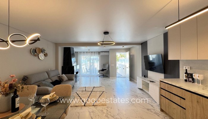 Te koop - Huis - Bungalow - Torrevieja - Torrevieja Centro