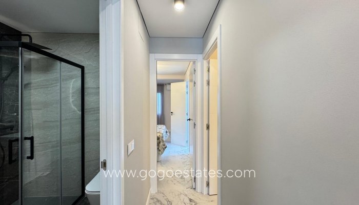 Te koop - Huis - Bungalow - Torrevieja - Torrevieja Centro