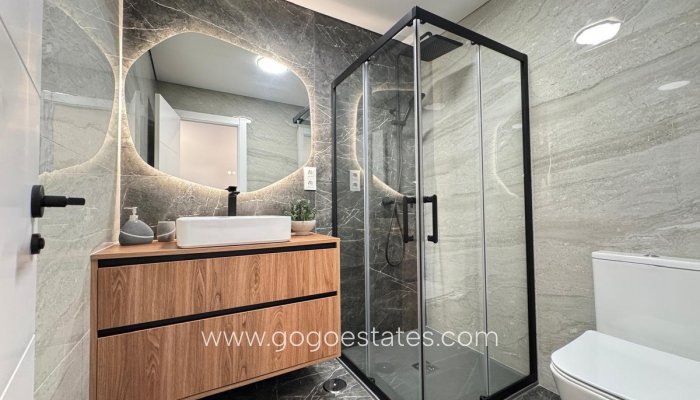 Te koop - Huis - Bungalow - Torrevieja - Torrevieja Centro