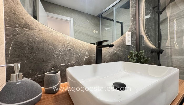 Te koop - Huis - Bungalow - Torrevieja - Torrevieja Centro