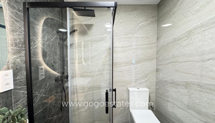 Te koop - Huis - Bungalow - Torrevieja - Torrevieja Centro