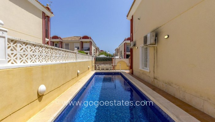 Te koop - Huis - Stadswoning - Orihuela - Campoamor