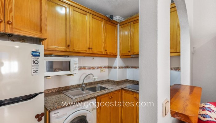 Te koop - Appartement - Studio op de middelste verdieping - Torrevieja - Playa del Cura