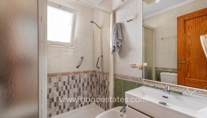 Te koop - Appartement - Studio op de middelste verdieping - Torrevieja - Playa del Cura