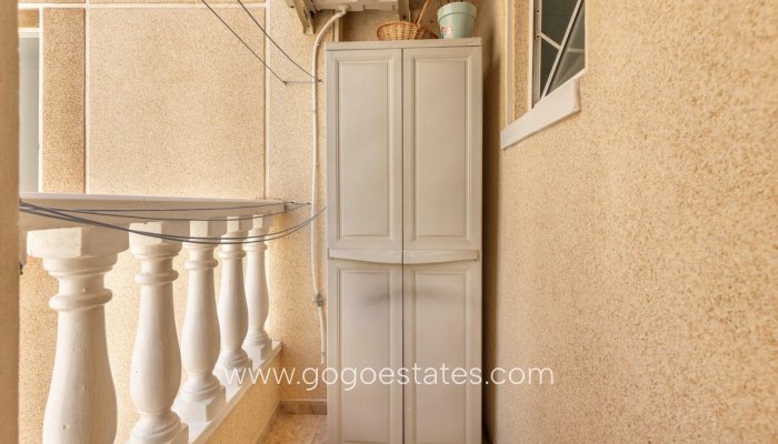 Te koop - Appartement - Studio op de middelste verdieping - Torrevieja - Playa del Cura