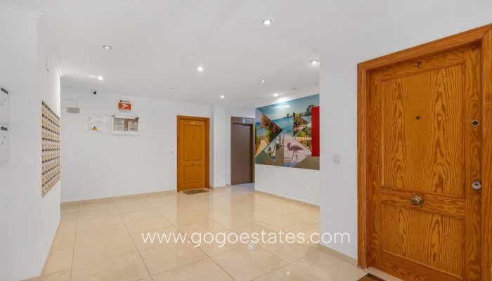 Te koop - Appartement - Studio op de middelste verdieping - Torrevieja - Playa del Cura