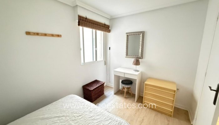 Te koop - Appartement - Appartement op de middelste verdieping - Torrevieja - Playa del Cura