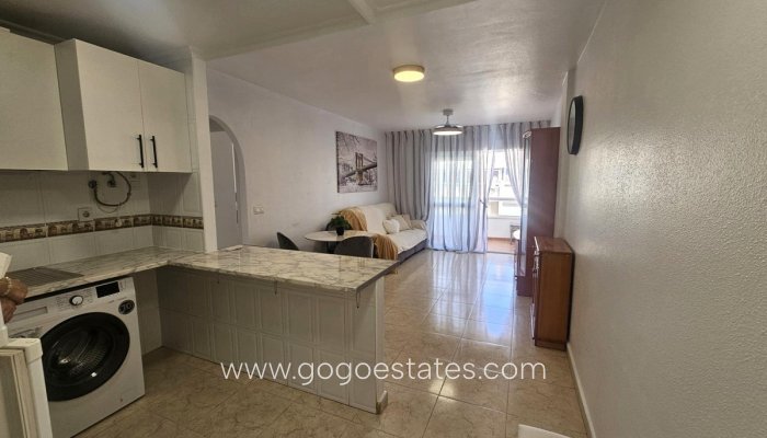 Te koop - Appartement - Appartement op de middelste verdieping - Torrevieja - Aguas Nuevas