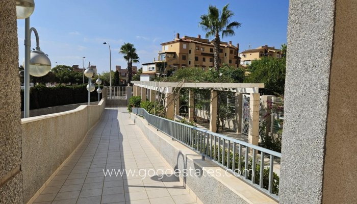 Te koop - Appartement - Appartement op de middelste verdieping - Torrevieja - Aguas Nuevas