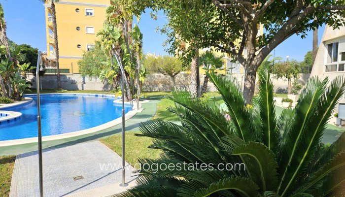 Te koop - Appartement - Appartement op de middelste verdieping - Torrevieja - Aguas Nuevas