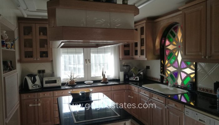 Revente - Maison - Villa Individuelle - Yecla - Yecla Centro