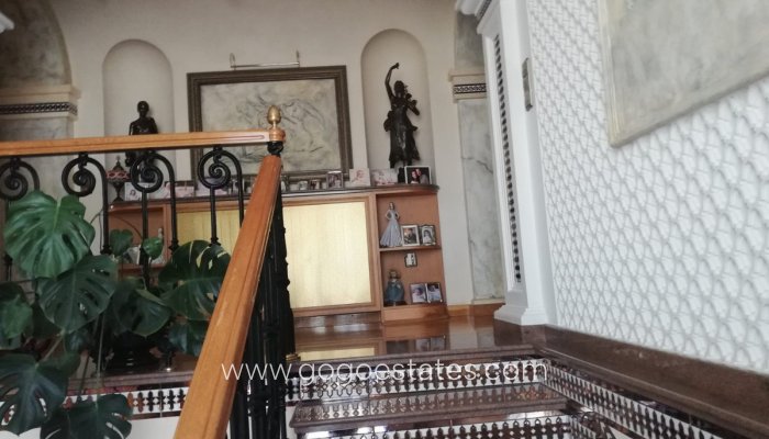 Revente - Maison - Villa Individuelle - Yecla - Yecla Centro