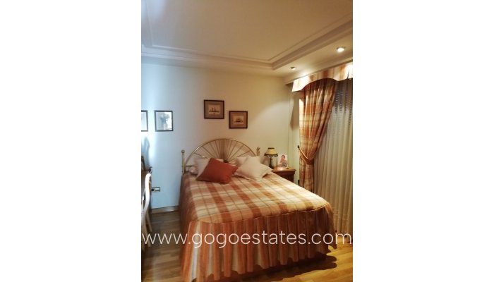 Revente - Maison - Villa Individuelle - Yecla - Yecla Centro