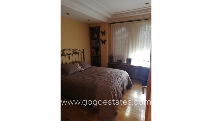 Revente - Maison - Villa Individuelle - Yecla - Yecla Centro