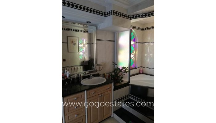 Revente - Maison - Villa Individuelle - Yecla - Yecla Centro