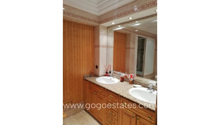 Revente - Maison - Villa Individuelle - Yecla - Yecla Centro