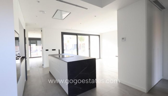 Te koop - Huis - Vrijstaande Villa - Los Alcazares - Los Alcazares Centro