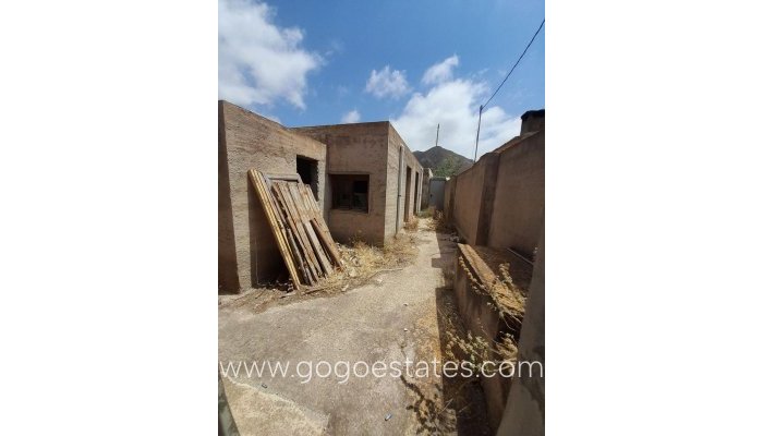 Te koop - Huis - Finca - Cortijo - Torre - Pacheco - Campillo De Adentro