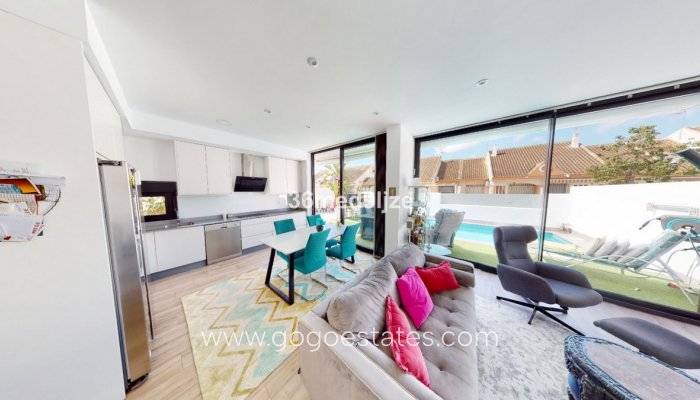 Te koop - Huis - Vrijstaande Villa - Los Alcazares - Los Alcazares Centro