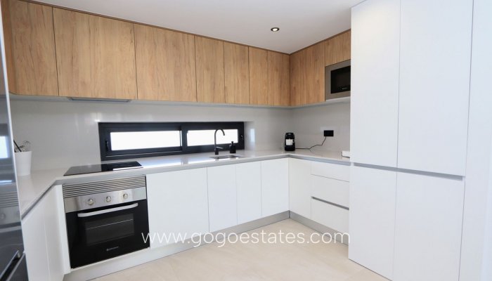 Wiederverkauf - Wohnung - Wohnung im mittleren Stock - Los Alcazares - Los Alcazares Centro