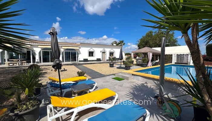 Te koop - Huis - Vrijstaande Villa - Lorca - Almendricos