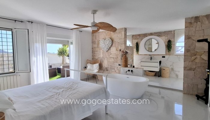 Wiederverkauf - Haus - Freistehende Villa - Palomares