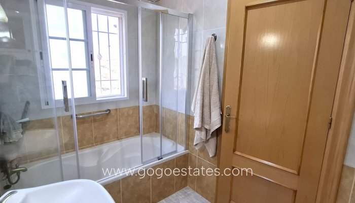 Wiederverkauf - Haus - Freistehende Villa - Huércal-Overa