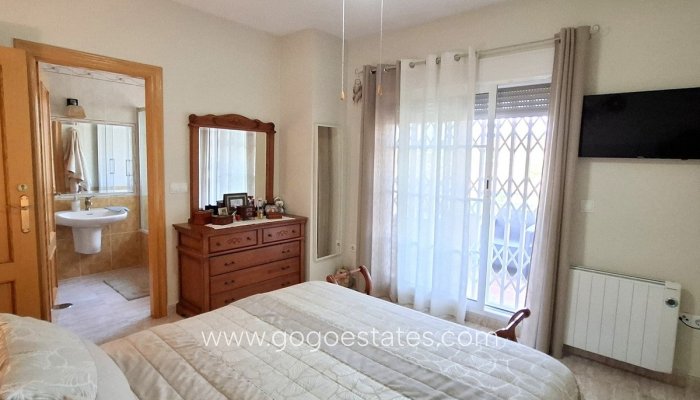 Wiederverkauf - Haus - Freistehende Villa - Huércal-Overa