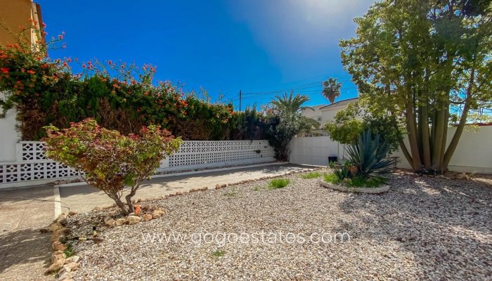 Te koop - Villa - Torrevieja - Aguas Nuevas