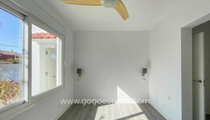 Te koop - Villa - Torrevieja - Aguas Nuevas