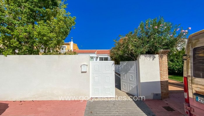 Te koop - Villa - Torrevieja - Aguas Nuevas