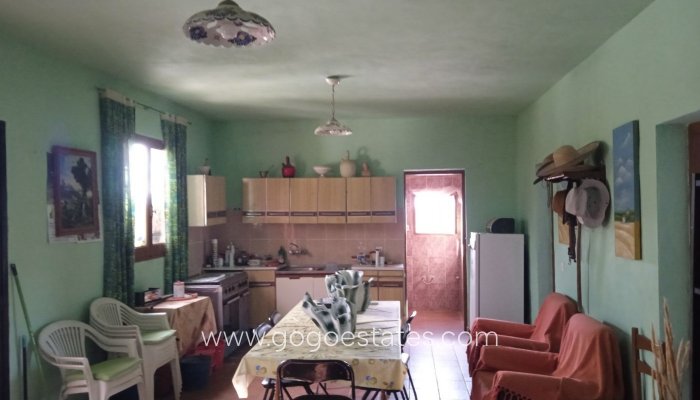 Resale - Cortijo - Freila