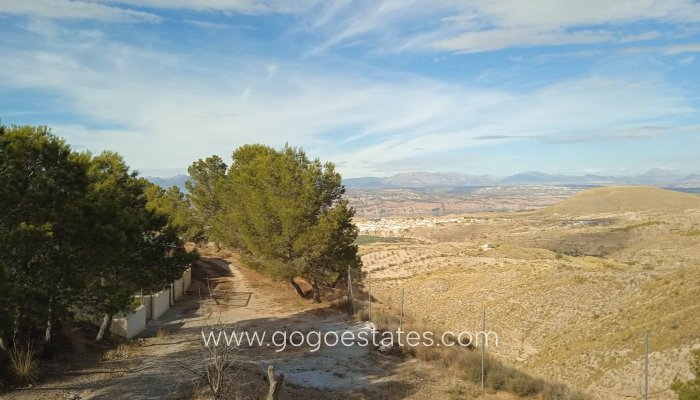 Resale - Cortijo - Freila