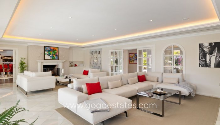 Resale - Villa - Málaga - Marbella