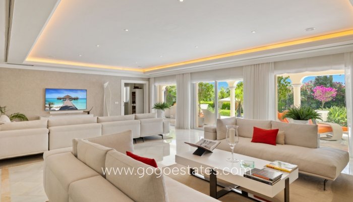 Resale - Villa - Málaga - Marbella