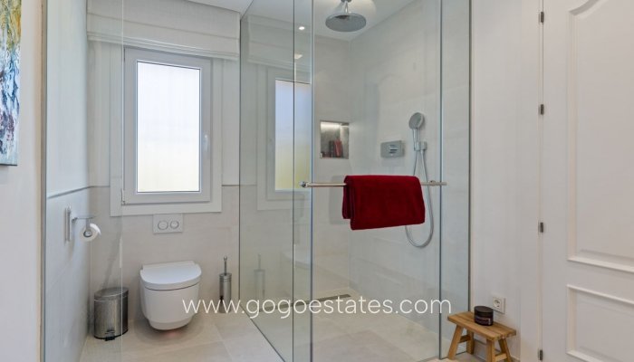 Resale - Villa - Málaga - Marbella